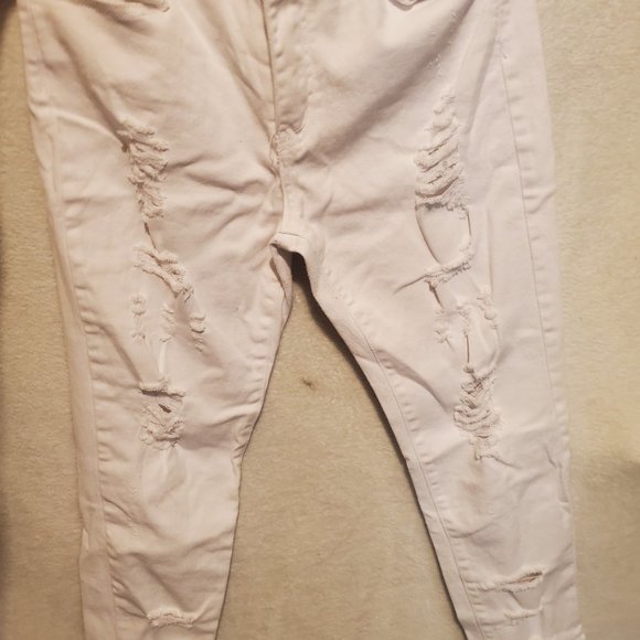 Women's size 13/14 White Denim distressed Ankle Jeans - Picture 2 of 2
